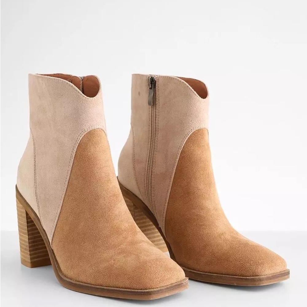 Colorblock ankle boot buckle